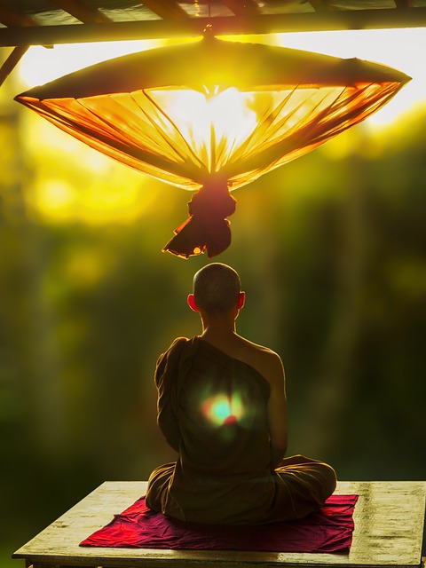 theravada-buddhism-2032364_640